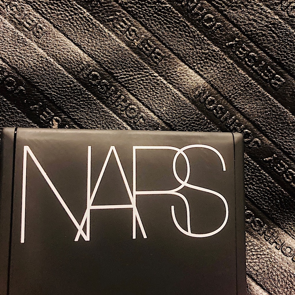 NARS soft velvet pressed powder
